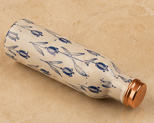 Juego de Botella y Taza de Agua de Cobre con Diseño de Tulipanes Azules, Botella de Cobre con Estampado Floral de Lujo con Vasos a Juego, Diseño Artesanal - Product Image 6