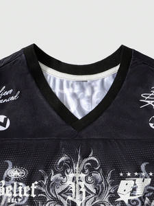Camiseta de fútbol americano de malla texturizada para hombre con gráfico gótico de leopardo, cuello en V, estilo urbano, producción OEM personalizada al por mayor - Product Image 2