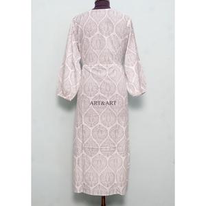 Robe longue trapèze confortable et légère pour femme, élégante, simple, à manches longues, en dentelle florale, unie, imprimée numériquement, tricotée - Product Image 6