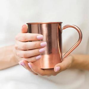 Mug en cuivre de style classique éco-responsable Daystar Trade Premium avec poignée, fabriqué à la main pour la maison, la cuisine, le restaurant, le bar et les cadeaux - Product Image 2
