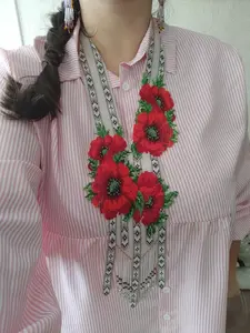 Collar de Amapola Roja al por Mayor al Mejor Precio, Joyería Ucraniana con Cuentas, Ideal para Regalo, Fiestas, Navidad, Aniversarios - Product Image 5