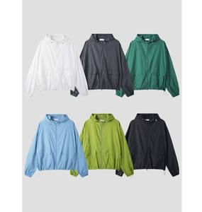 Chaqueta Cortavientos Personalizada de Softshell para Hombre y Mujer - Product Image 6