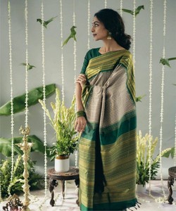 Sari tradicional indio de seda con diseño a cuadros verde y beige con borde dorado para bodas, sari largo hasta el suelo para mujer - Product Image 3