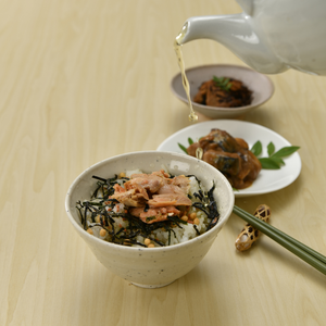 All-Purpose Japanese Roasted Salmon Flakes for Professional Chefs - High <strong>Umami</strong> Seafood Garnish for Catering and <strong>Restaurants</strong> - Product Image 6