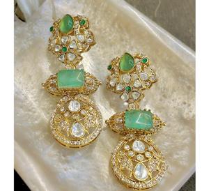 ต่างหูเพชรโมอิสซาไนต์คู่ชุบทองคุณภาพดีมีสไตล์สำหรับผู้หญิง สวมใส่ในงานเลี้ยงตอนเย็น - Product Image 1