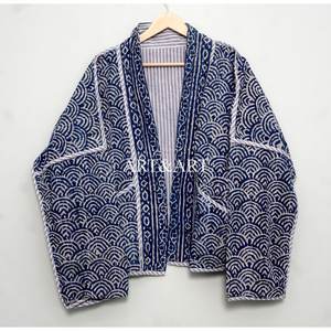 Veste d'hiver en coton matelassée ethnique faite à la main pour femme, respirante, imprimée à l'écran, motif floral Kantha, tissée à la main, boutonnée, vente en gros - Product Image 6