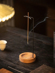 Porte-encens artisanal en bois d'agar, brûleur aromatique 100% naturel et écologique, aromathérapie pour la méditation, utilisation toute saison - Product Image 1