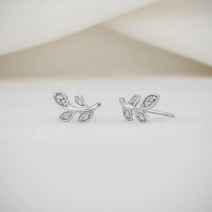 Single 14K Solid Gold Lab Grown Diamond Pave Leaf Stud <b>Earrings</b> Unique Design Minimalist Wedding Elegant Jewelry for Women - Product Image 3