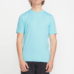 T-shirt de sport anti-UV bleu clair à manches courtes pour homme, séchage rapide, éco-responsable, en Spandex/Polyester, évacuation de l'humidité, idéal pour la course et la gym - Product Image 3
