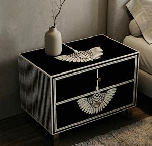 โต๊ะข้างเตียงสไตล์อเมริกันคุณภาพสูงจาก ARIF HANDICRAFT พร้อมลิ้นชัก ตกแต่งด้วยงานฝีมือประดับมุกและกระดูก สามารถล้างทำความสะอาดได้ ทนทาน - Product Image 2