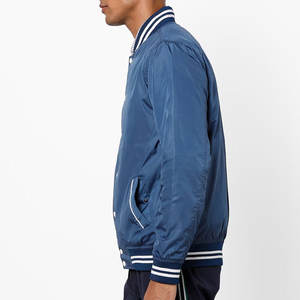 Nueva Colección de Invierno: Chaqueta Universitaria para Hombre, Estilo Urbano y Deportivo - Product Image 4