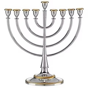 Menorah en métal haut de gamme à 9 bras, élégant chandelier de table pour décoration intérieure - Product Image 2