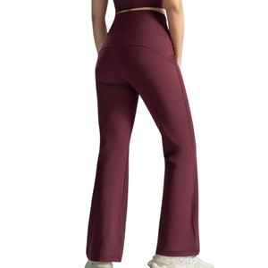 Conjunto Deportivo Premium para Mujer, Top Corto y Leggings Acampanados, Ropa Deportiva para Gimnasio y Fitness, Venta al Por Mayor, OEM, ODM - Product Image 4