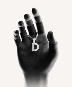 Pendentif lettre D en alliage plaqué rhodium, serti de diamants taille émeraude, style hip-hop, unisexe, cadeau pour hommes et femmes - Product Image 4