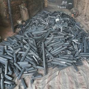 Briquetas de aserrín GIA NGUYEN de alta calidad de materiales de madera 24 meses de vida útil para barbacoa y calefacción - Product Image 1