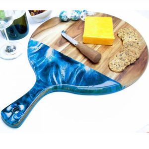 Planche à découper en résine artisanale Kiswah, thème Océan et Plage, en époxy écologique, personnalisable, pour cuisine, compatible lave-vaisselle - Product Image 1
