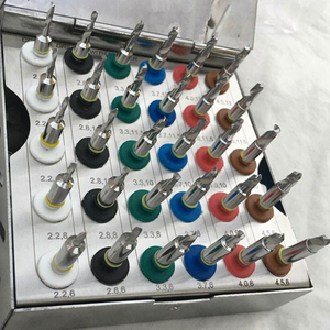 Kit d'implants dentaires, instruments chirurgicaux, procédure de placement d'implants, ensemble d'équipement dentaire, kit de chirurgie d'implants dentaires, implant oral - Product Image 6