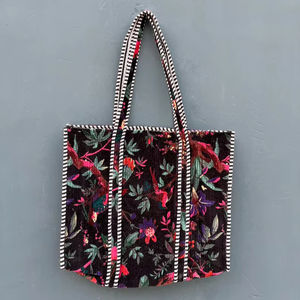 Sac fourre-tout en coton matelassé Kantha fait main, personnalisable, grand format, style bohème, pour la plage, les voyages, le shopping, avec fermeture éclair, poche intérieure brodée, couleur unie - Product Image 1