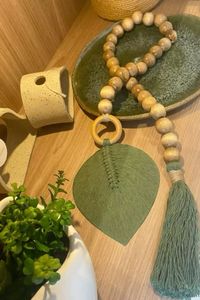 Décoration murale artisanale en bois avec pompon de perles, ornement suspendu bohème en perles, style nordique, pour chambre et salon - Product Image 3