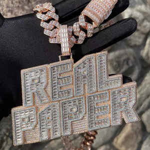 Pendentif personnalisé de luxe en or véritable serti de diamants VVS Moissanite, bijoux hip-hop avec diamants baguette - Product Image 3
