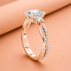 Bague de fiançailles de luxe en or rose avec diamant taille émeraude, bande pavée torsadée, bijoux de mariée, cadeau d'anniversaire - Product Image 1