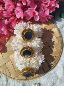 Pulsera de Gota Gajra con Espejo de Jazmín Artificial de Rajasthani para Bodas Indias, Haldi, Heena, Nikah, Sangeet, Joyería Festiva y Recuerdo - Product Image 2