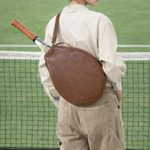 Bolsa de viaje para palas de pickleball con soporte de cuero, correa ajustable y construcción de cuero duradero a un precio asequible. - Product Image 5