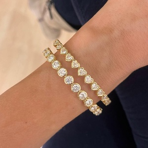 กำไลข้อมือเพชรเพาะเลี้ยงทรงหัวใจ ฝังแบบ Bezel พร้อมตัวล็อกนิรภัย น้ำหนัก 3.90 กะรัต รับรองโดย IGI หรูหรา ทองคำแท้ 14k 18k - Product Image 6