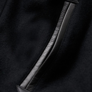 Blouson universitaire noir pour homme, motif patchwork brodé avec lettres et tigres, manches en coton, imperméable, triple boutonnage, décontracté pour l'hiver - Product Image 3