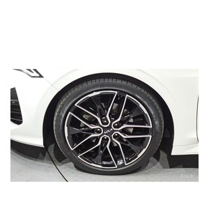Pour Kia K5 1.6 Turbo avec direction à gauche, boîte de vitesses automatique et sièges en cuir, modèle juillet 2022, 38 294 km - Product Image 5