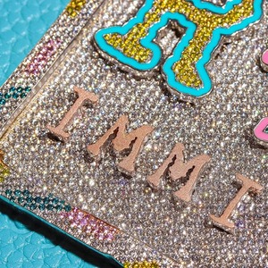 Pendentif thème 'Rich Immigrants' avec serti clos en moissanite, breloques lettres mignonnes, style Hip Hop Iced Out, pendentif de rappeur tendance - Product Image 6