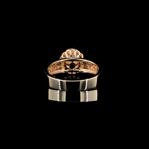 Bague en or rose pour femme avec diamant de laboratoire taille brillant rond, halo et bande pavée, idéale pour mariage et anniversaire - Product Image 2
