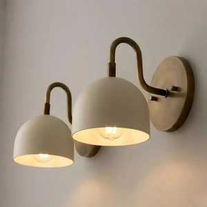 โคมไฟติดผนังทองเหลืองทรงกลม CH Modern สำหรับตกแต่งภายในห้องนั่งเล่น - Product Image 5