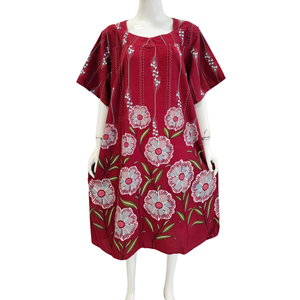 Robe décontractée florale pour femmes avec col carré et confortable à porter au quotidien, longueur genou - Product Image 1