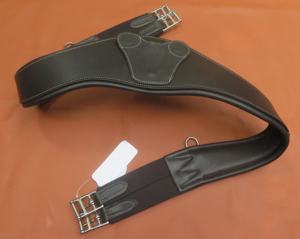 Tachuela de caballo inglés Wave Lay Girth de alta calidad con forro de relleno suave elástico a juego producto de caballo de comodidad duradera - Product Image 1