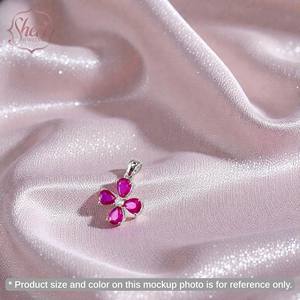 Pendentif Sheri Jewels pour femme en or blanc massif 18 carats, forme poire, style simple, avec rubis naturel et diamants, quatre feuilles - Product Image 3