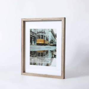 Cadre photo en bois de haute qualité pour la maison avec bordure marron Highland, cadre photo premium au design unique - Product Image 3