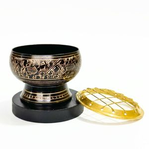 Quemador de incienso de lujo grabado a mano con tapa, quemador de bakhoor, decoración para el hogar, artículo de regalo. - Product Image 3