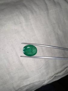 Pierre précieuse naturelle ovale verte de 5,88 carats, pierre brute pour bagues, pendentifs, colliers, bijoux personnalisés, fournisseur en gros de pierres précieuses - Product Image 1