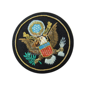 Badges brodés à la main personnalisés en tissu durable pour vêtements, marque privée - Product Image 2