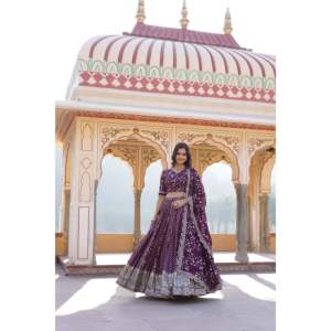 Lehenga Choli de Fiesta con Bordado Jacquard y Brillo Radiante - Product Image 6