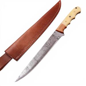 Cuchillo de pescado/filetear profesional ligero de acero de Damasco hecho a mano, afilado, de 7 pulgadas, con acabado cepillado y mango de hueso de camello para pesca. - Product Image 1