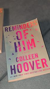 Recordatorio para él de Colleen Hoover - Libro de ficción motivacional para adultos, 336 páginas, tapa blanda, éxito de ventas - Product Image 3