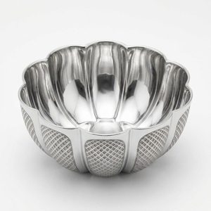 Bol à huit lobes en acier inoxydable SS304 fait main, 22 cm, avec lobes tissés, nervures miroir et motif diamant pour la décoration intérieure, les hôtels et les mariages - Lot de 2 - Product Image 1