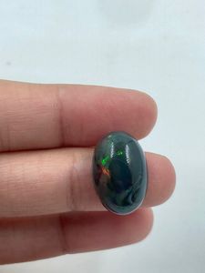 Ópalo de Fuego Natural Negro, Corte Ovalado, Piedra Suelta de 8.30 Quilates, 12x17MM, para Joyería - Product Image 4