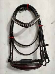 Brida de Cuero Genuino Estilo BLUHORSE con Riendas Acolchadas y Hebillas de Acero Inoxidable para Caballos de Tamaño Completo, Modelo BH-3034 - Product Image 3