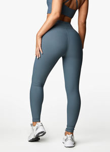 Ensemble de yoga côtelé grande taille pour femme, 2 pièces, respirant et écologique, haute qualité, prix abordable, vente chaude - Product Image 2