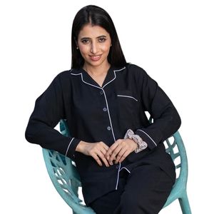 Conjunto de Pijama de Satén Negro para Mujer, Camisa de Manga Larga con Botones, Pantalones a Juego con Ribete Blanco en Contraste, Ropa de Dormir Elegante, Ropa de Estar por Casa, OEM - Product Image 4