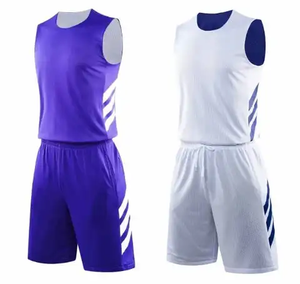 Tenue de basketball personnalisée avec logo OEM, maillot de basketball par sublimation, uniforme d'équipe avec numéro, ensemble de basketball - Product Image 4
