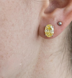 Boucles d'oreilles clous fantaisie en diamant jaune créé en laboratoire VVS, couleur éclatante, certifiées IGI, fabrication de bijoux sur mesure - Product Image 2
